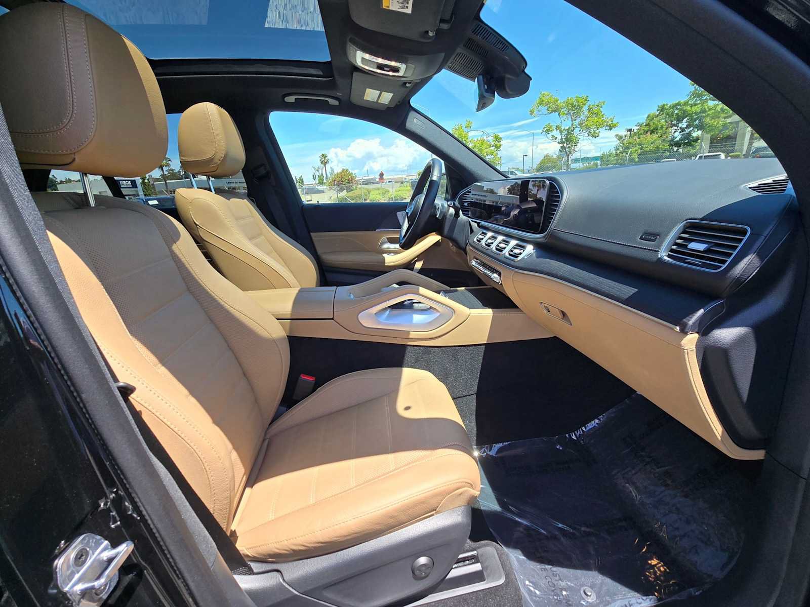 Used 2024 Mercedes-Benz GLE 580 4MATIC image 11