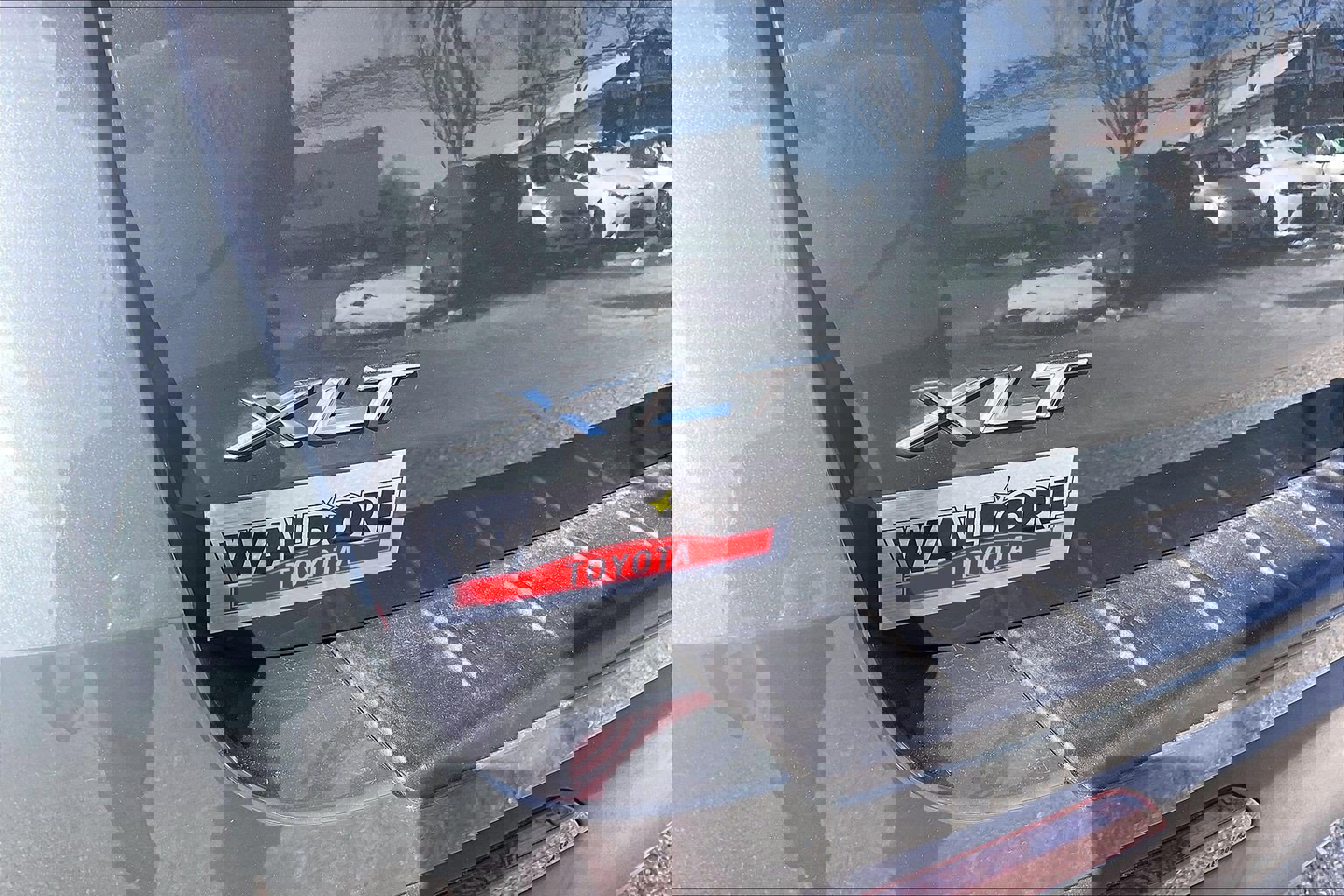 Used 2024 Ford Explorer XLT w/ Equipment Group 202A image 10