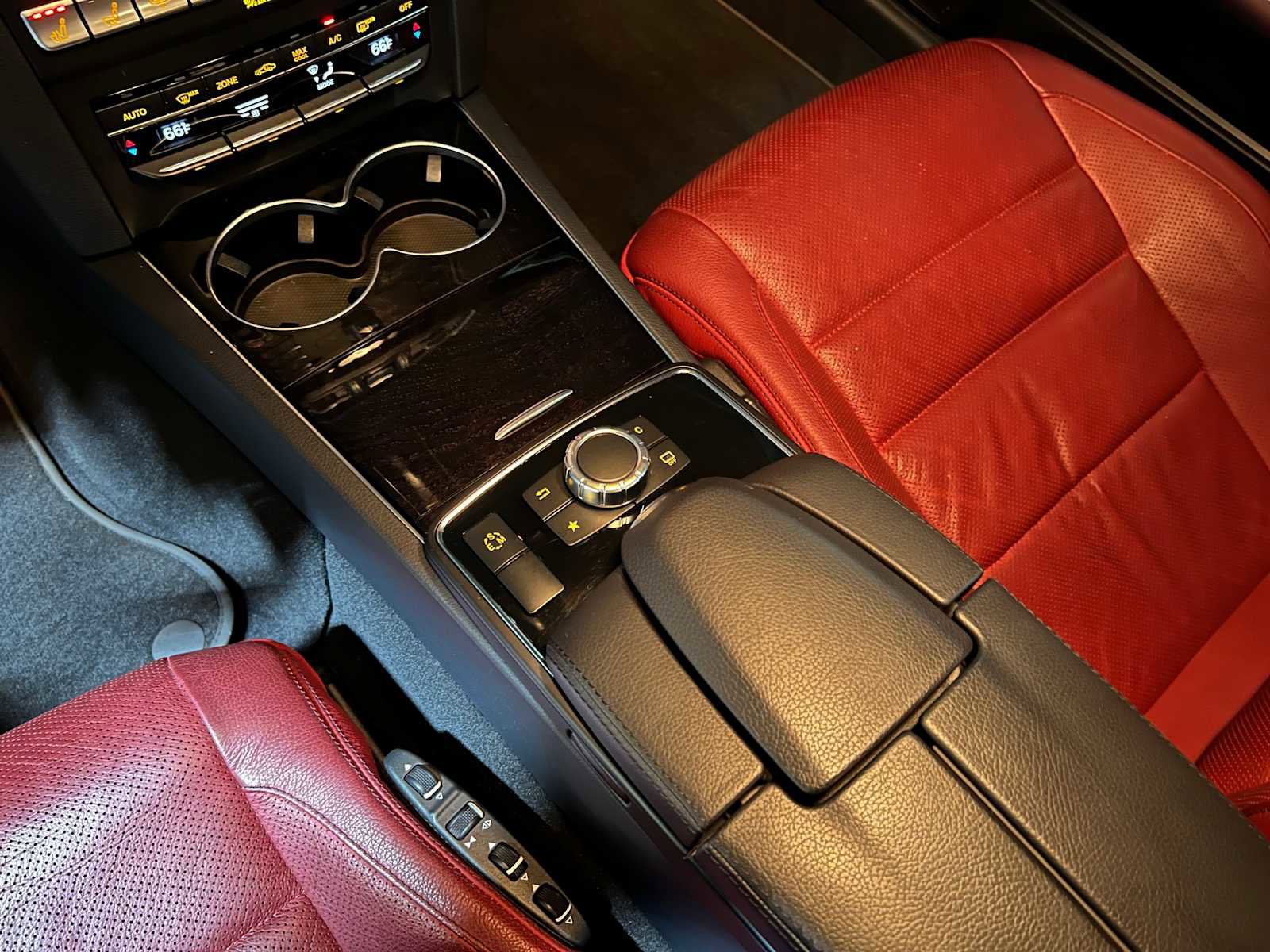 Used 2017 Mercedes-Benz E 400 4MATIC Coupe image 31