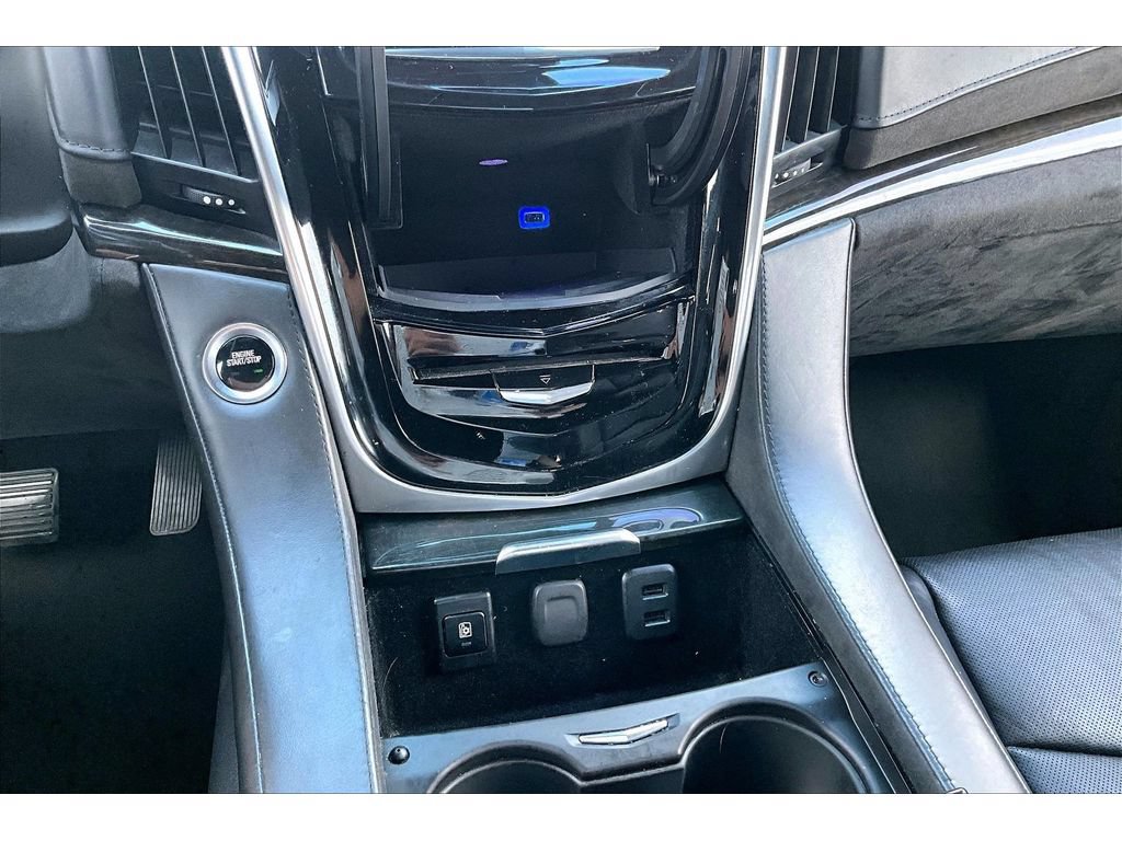 Used 2019 Cadillac Escalade ESV Platinum AWD/4WD image 27