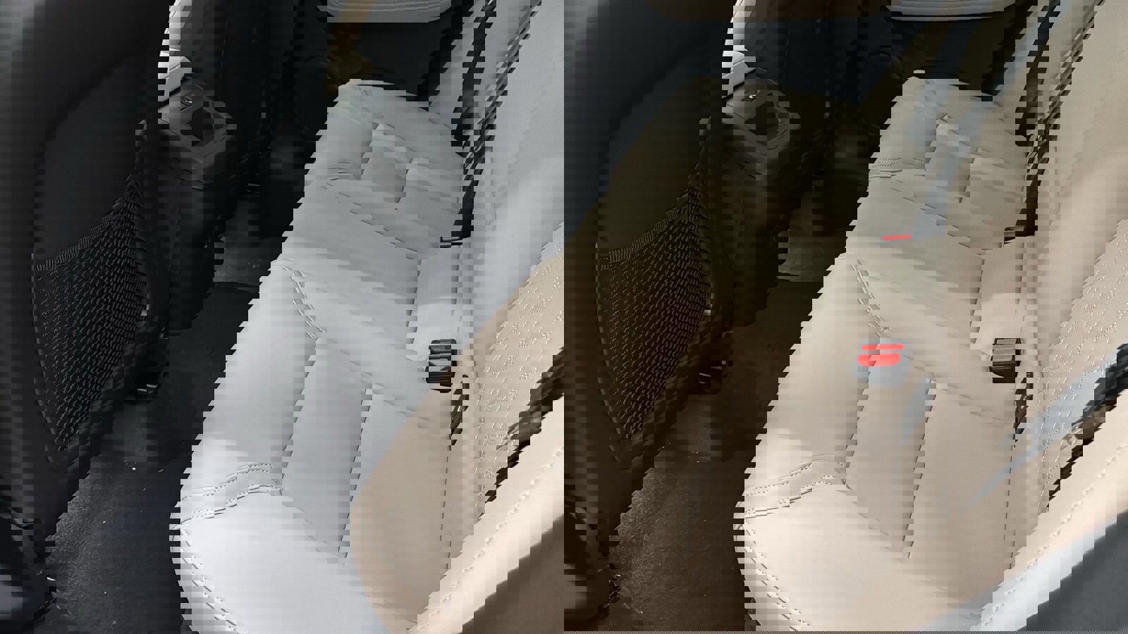 Used 2026 Volvo XC60 B5 Plus w/ Protection Package Premier image 27