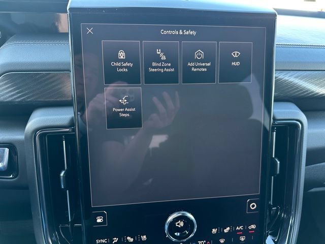 Used 2026 GMC Yukon AT4 w/ AT4 Premium Package AWD/4WD image 22