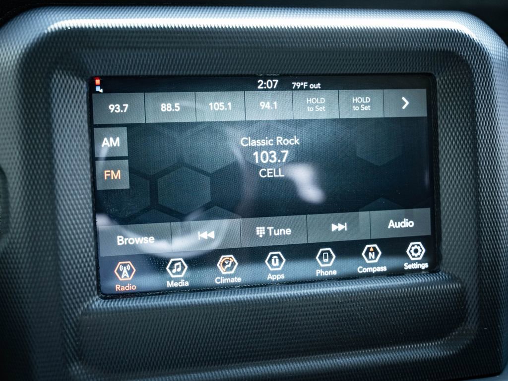 Used 2023 Jeep Gladiator Sport image 29