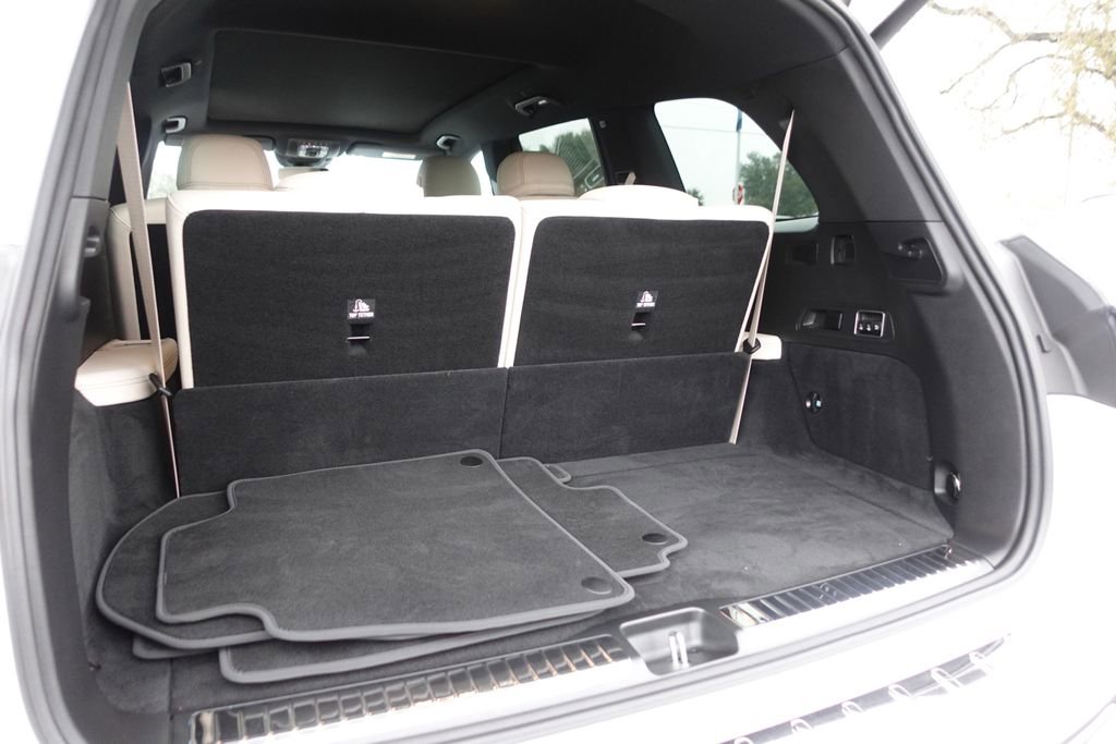 Used 2025 Mercedes-Benz GLS 450 4MATIC image 29