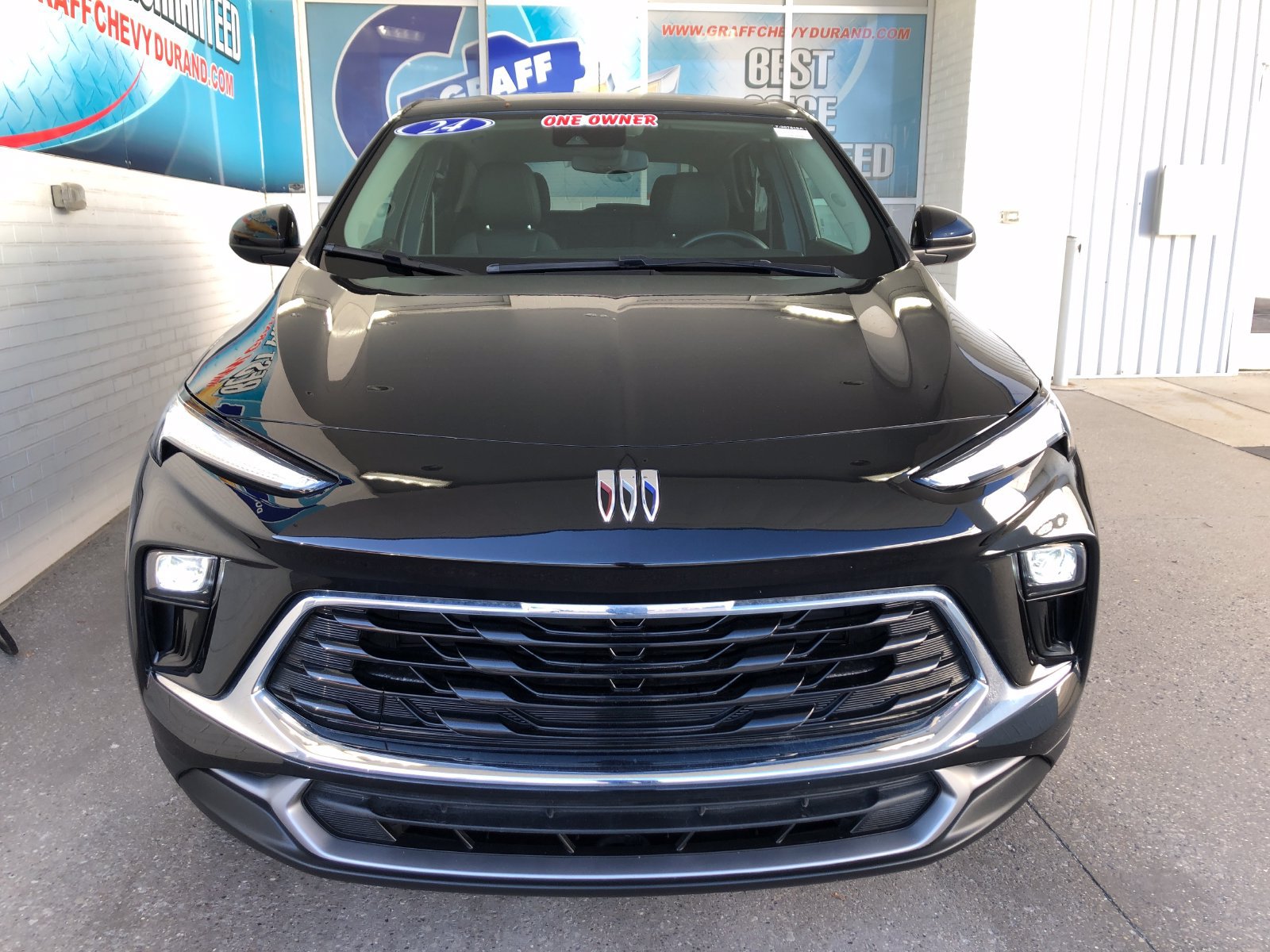 Used 2024 Buick Encore GX Preferred AWD/4WD image 2