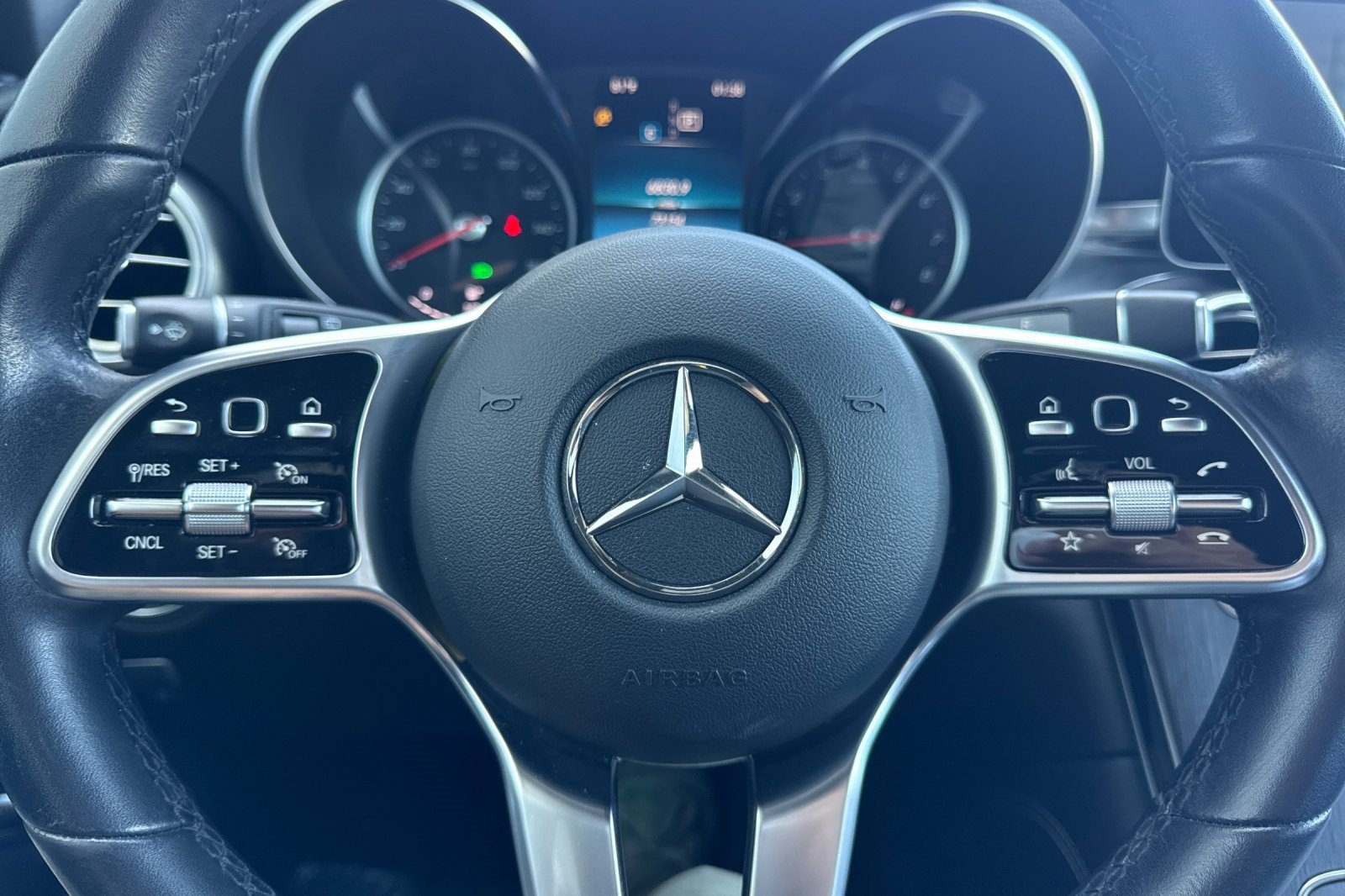 Used 2020 Mercedes-Benz GLC 300 4MATIC image 11