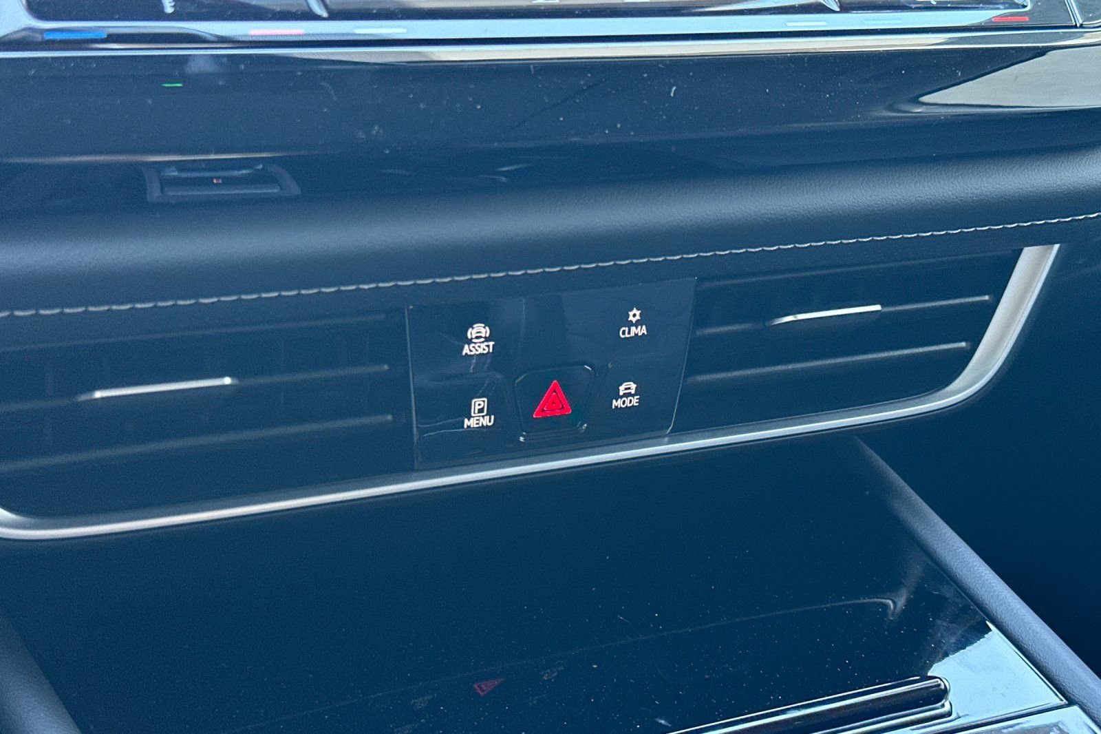 New 2026 Volkswagen Atlas SE image 20