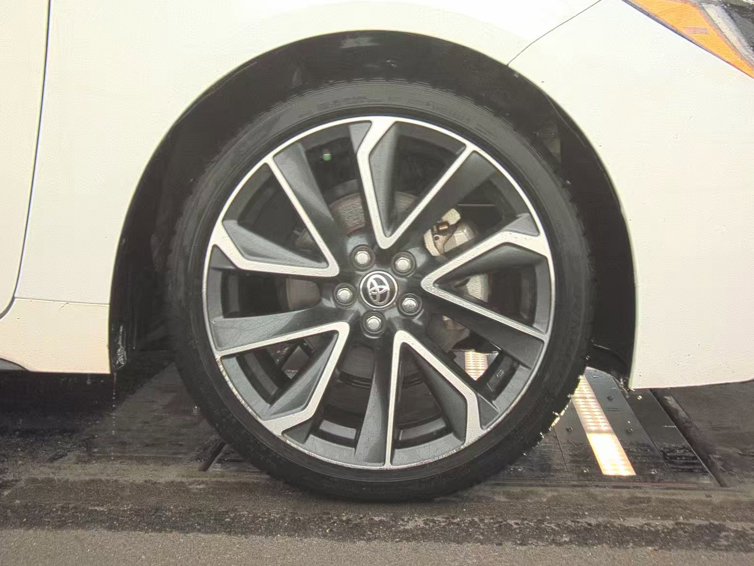 Used 2020 Toyota Corolla SE FWD image 15