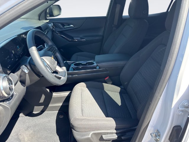 Used 2025 Chevrolet Equinox LT FWD image 11