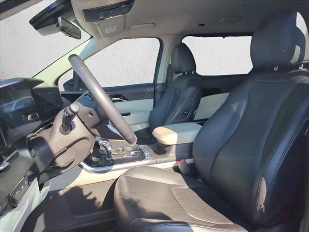 Used 2024 Kia Carnival SX FWD image 20