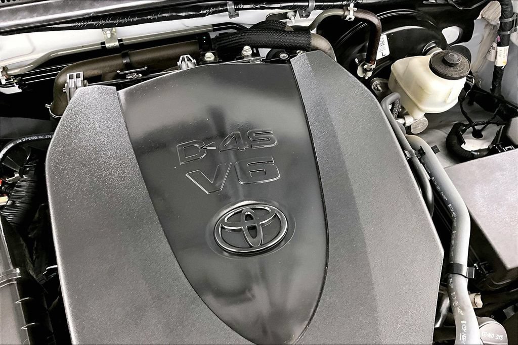 Used 2023 Toyota Tacoma SR5 RWD image 31