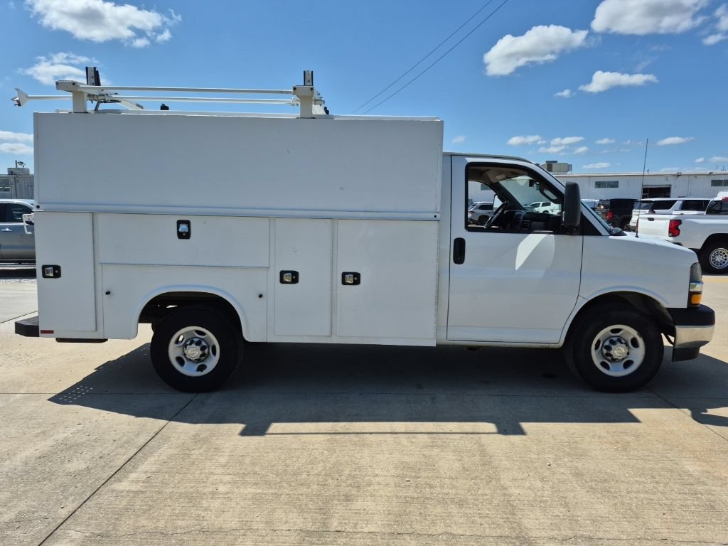Used 2021 Chevrolet Express 3500 w/ Power Convenience Package RWD image 21