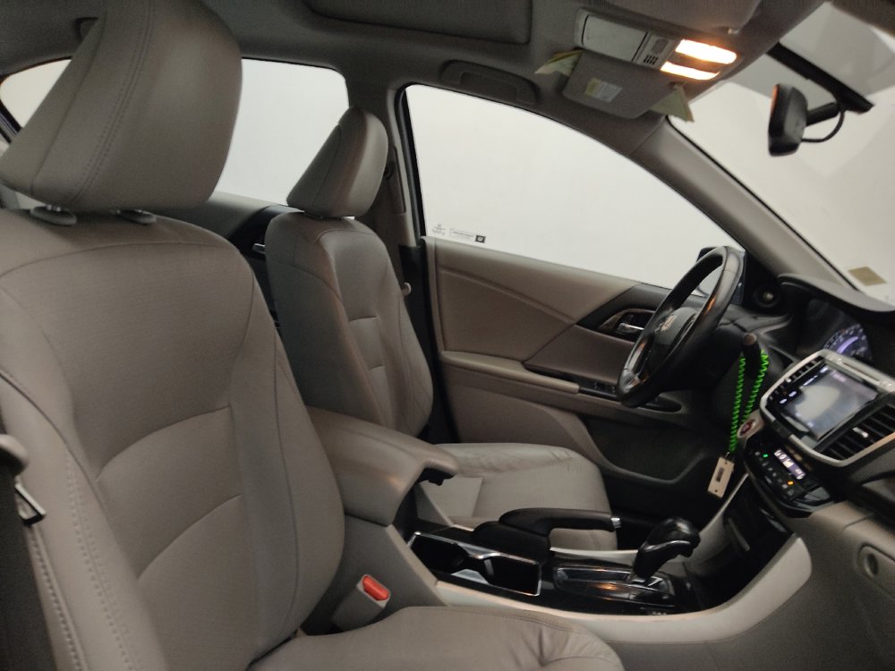 Used 2017 Honda Accord EX-L image 21