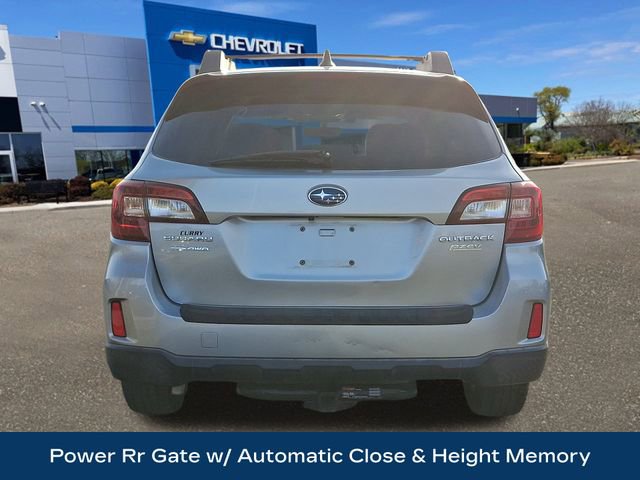 Used 2017 Subaru Outback 2.5i Premium image 7
