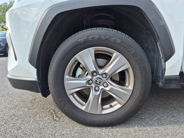 Certified 2025 Toyota RAV4 LE AWD/4WD image 13