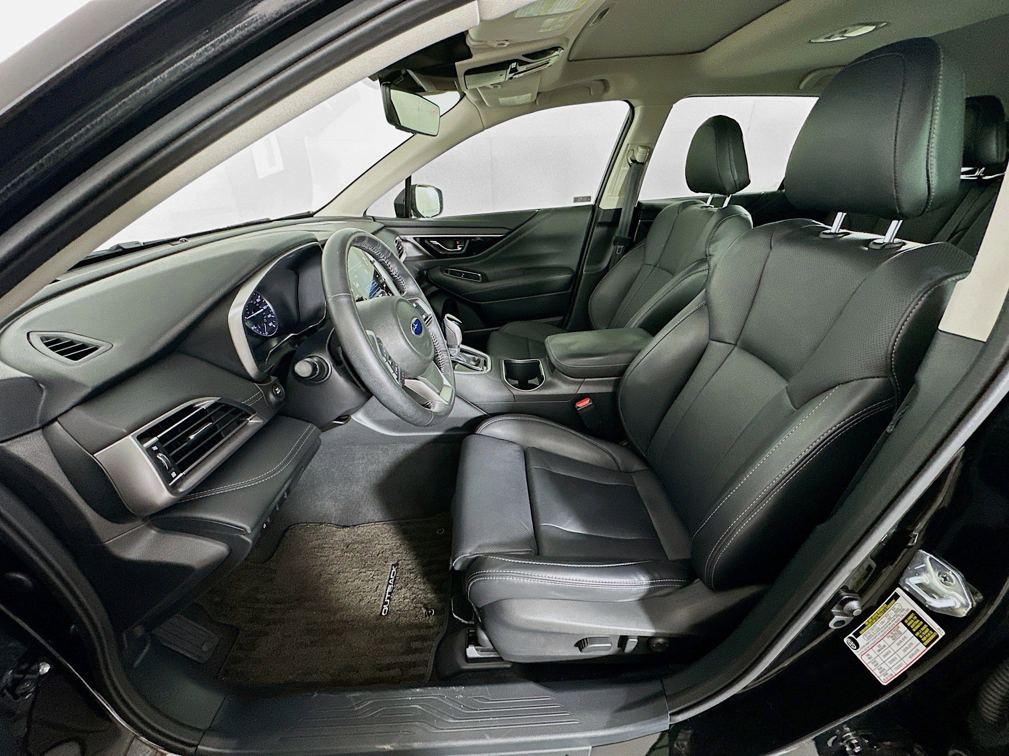 Used 2023 Subaru Outback Limited image 13