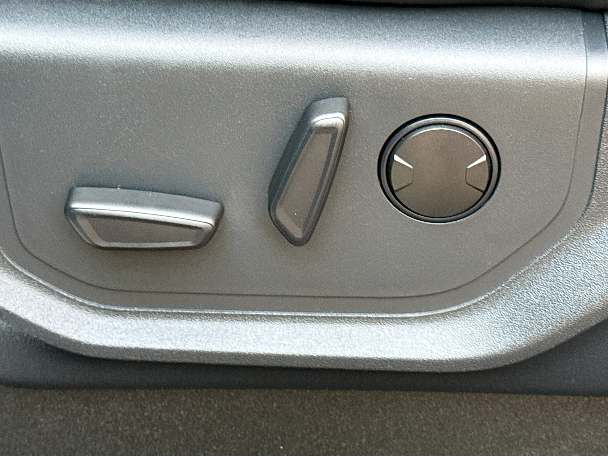 Used 2022 Ford Expedition Max XLT image 24