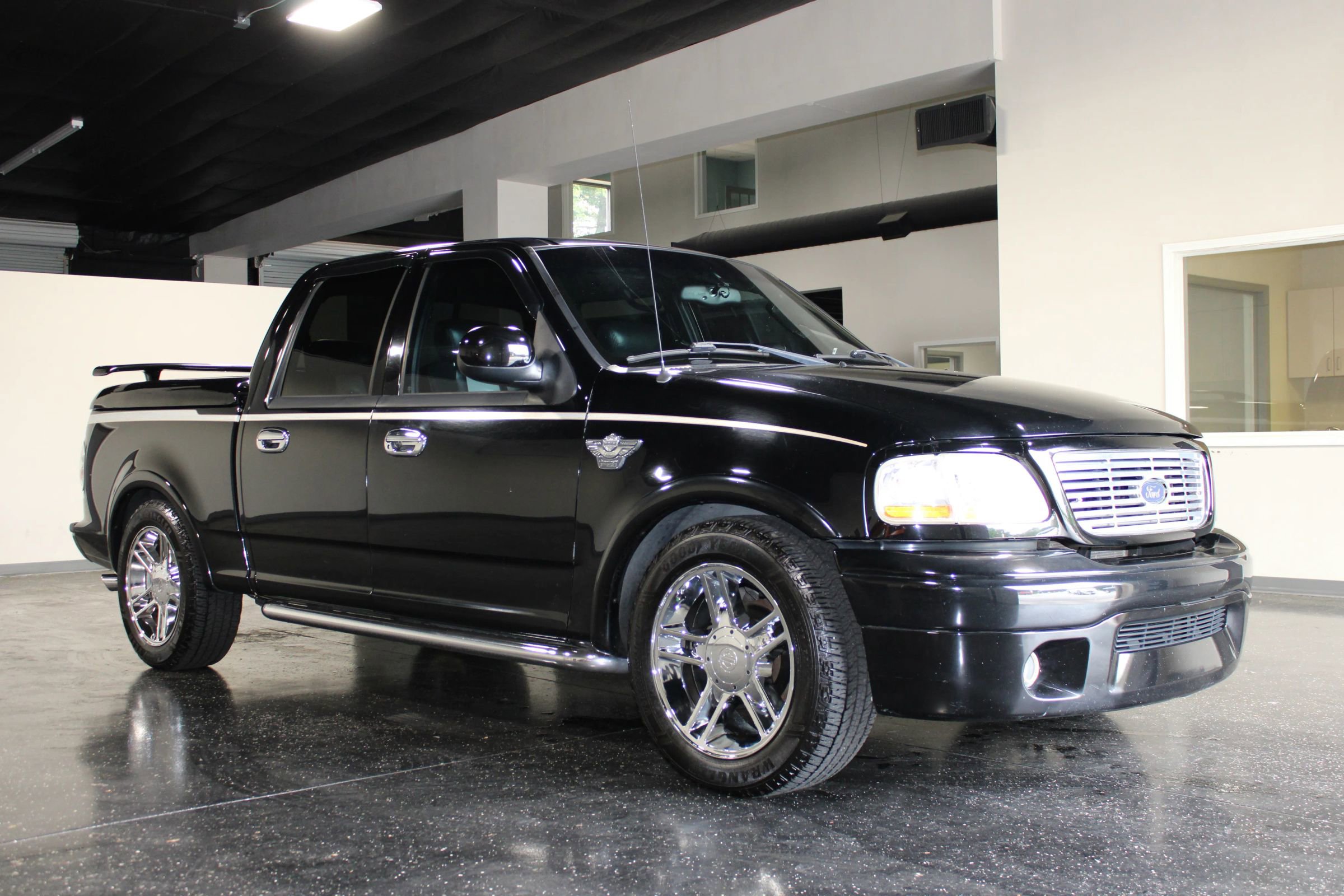 Used 2003 Ford F150 Harley-Davidson RWD image 42