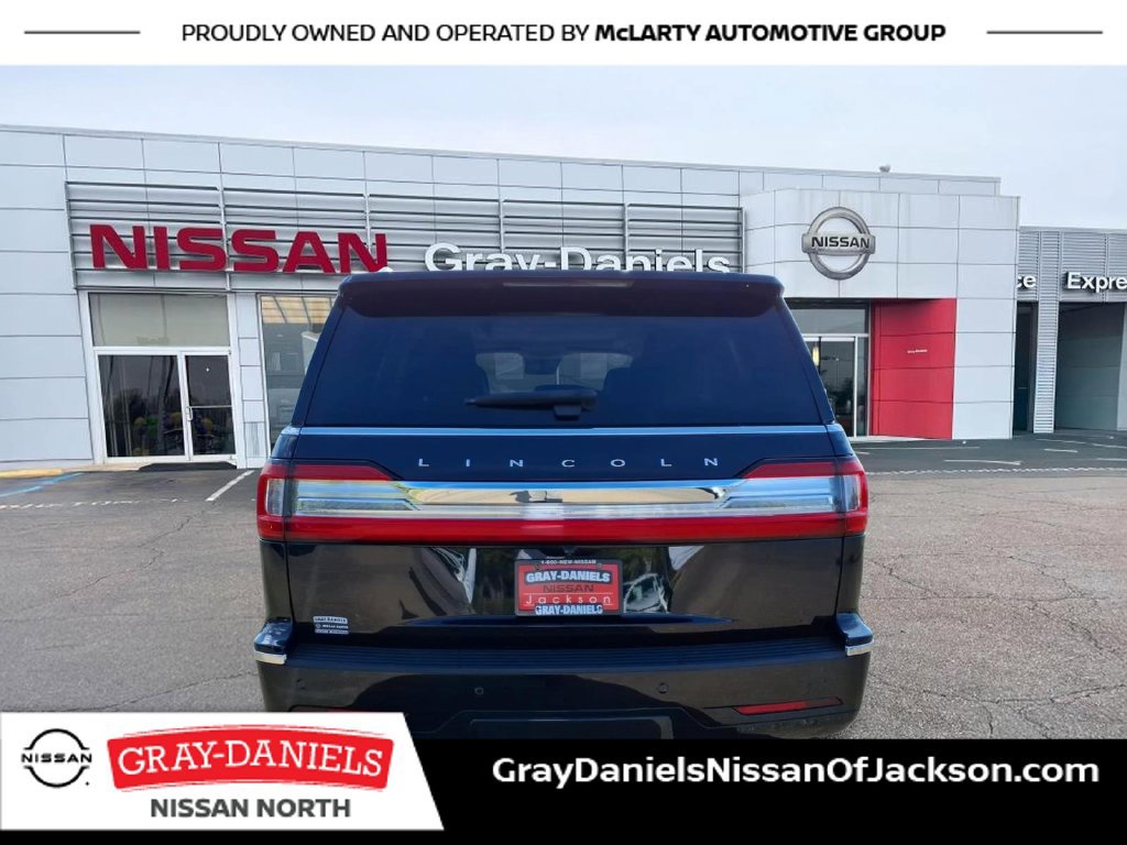 Used 2019 Lincoln Navigator Reserve AWD/4WD image 6