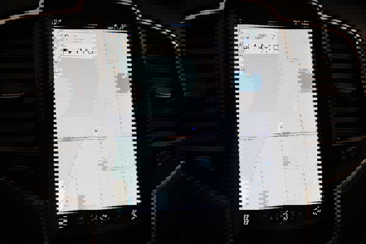 Used 2024 Volvo XC90 T8 Ultimate w/ Protection Package Premier image 8