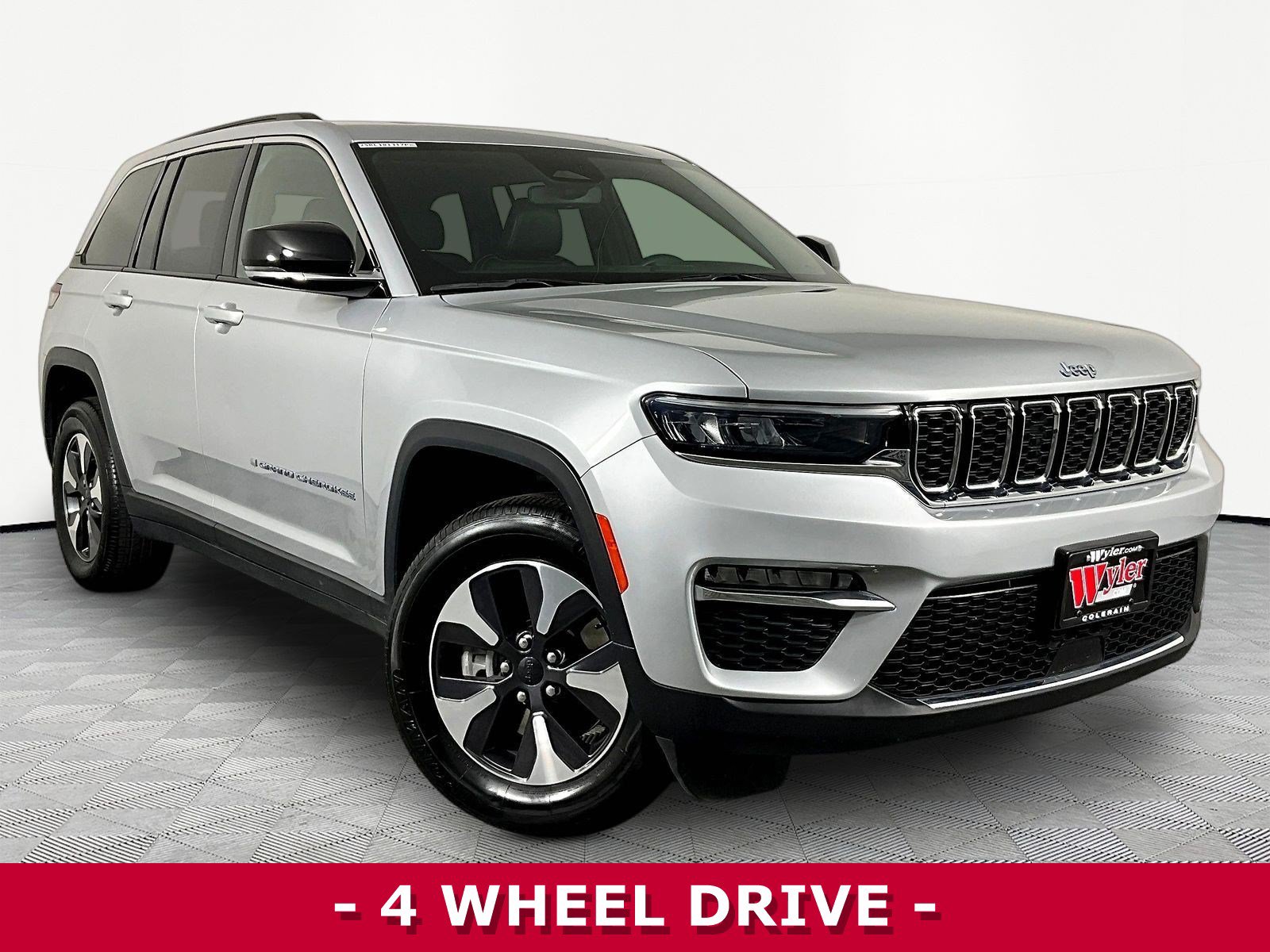 Used 2024 Jeep Grand Cherokee Limited 4xe AWD/4WD image 3