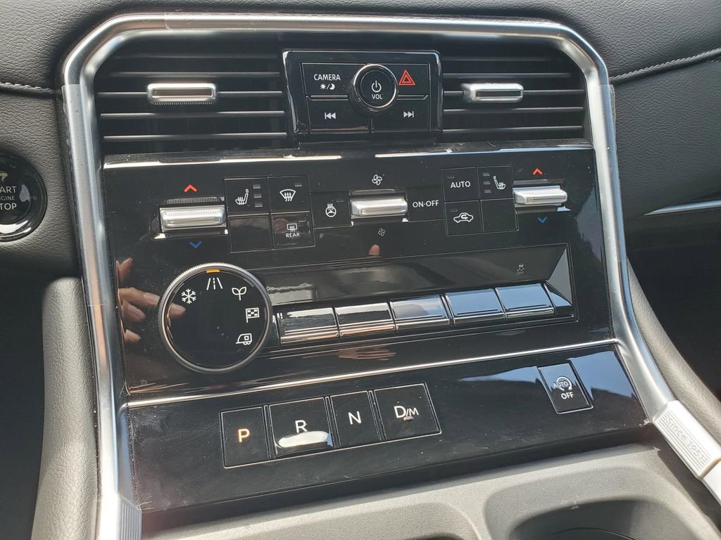 Used 2025 Nissan Armada SL w/ Captain's Chari Seat Package image 28