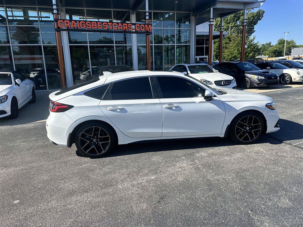 Used 2022 Honda Civic Sport Touring image 2