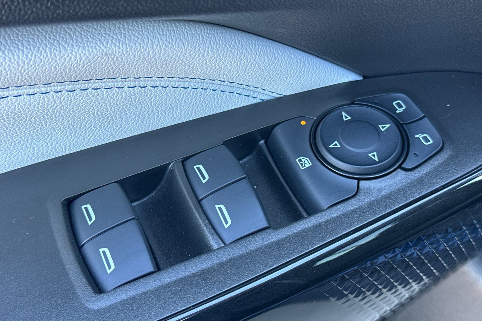 Used 2024 Chevrolet Trax LT image 13