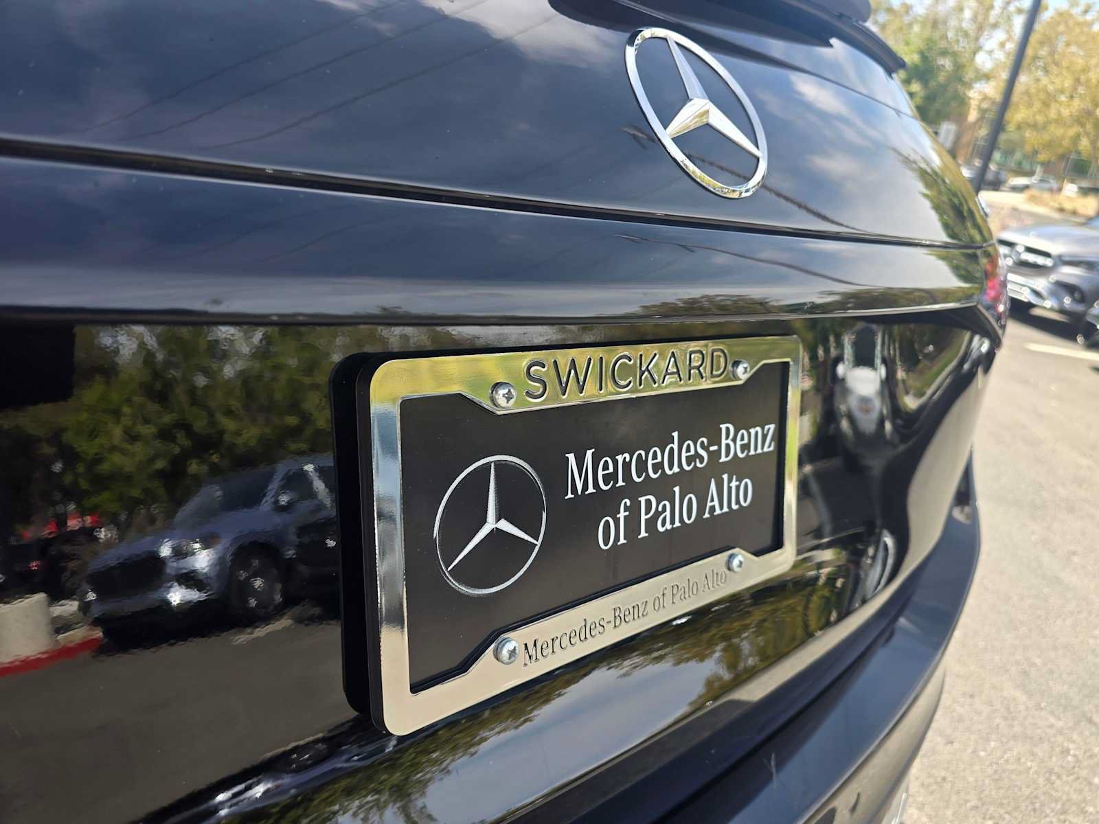 Used 2025 Mercedes-Benz GLC 350e 4MATIC image 13