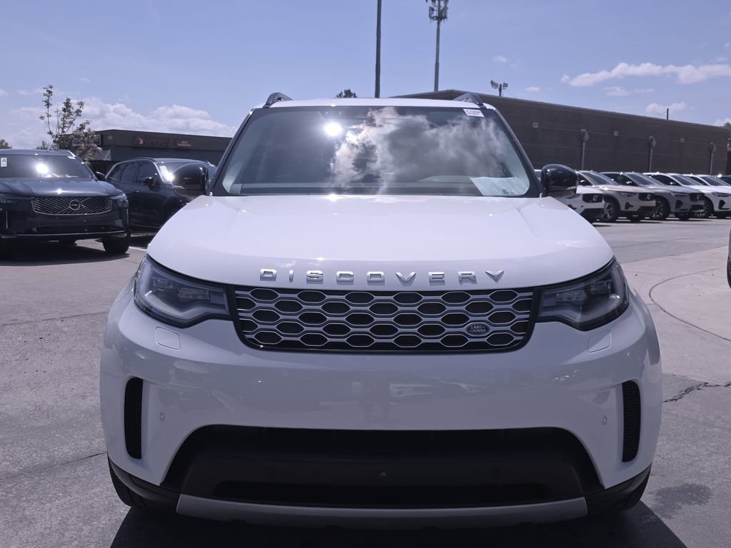 Used 2024 Land Rover Discovery S AWD/4WD image 2