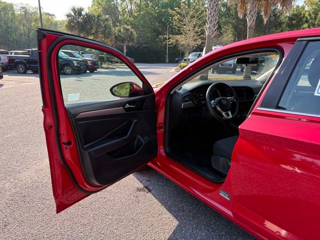 Used 2019 Volkswagen Jetta S w/ Driver Assistance Package image 9