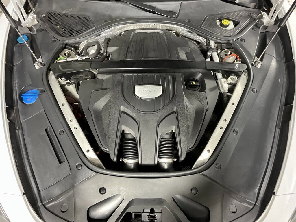 Used 2017 Porsche Panamera 4S image 29