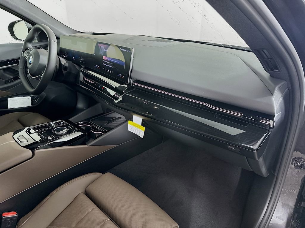 New 2026 BMW 530i xDrive w/ Premium Package image 37