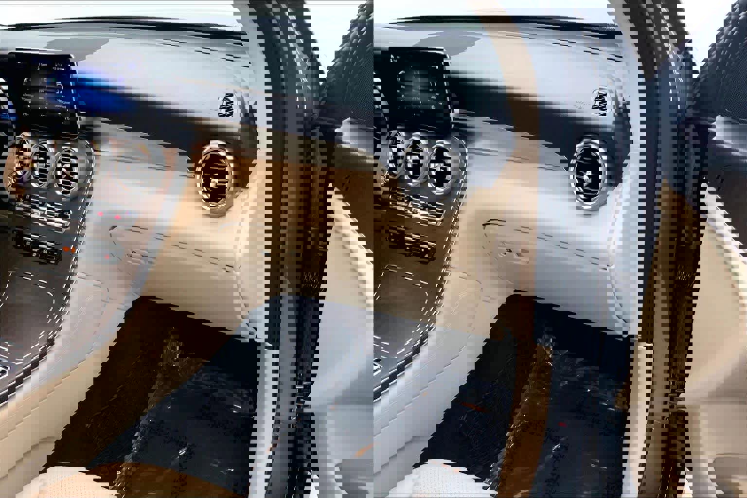 Used 2020 Mercedes-Benz GLC 300 GLC 300 image 27