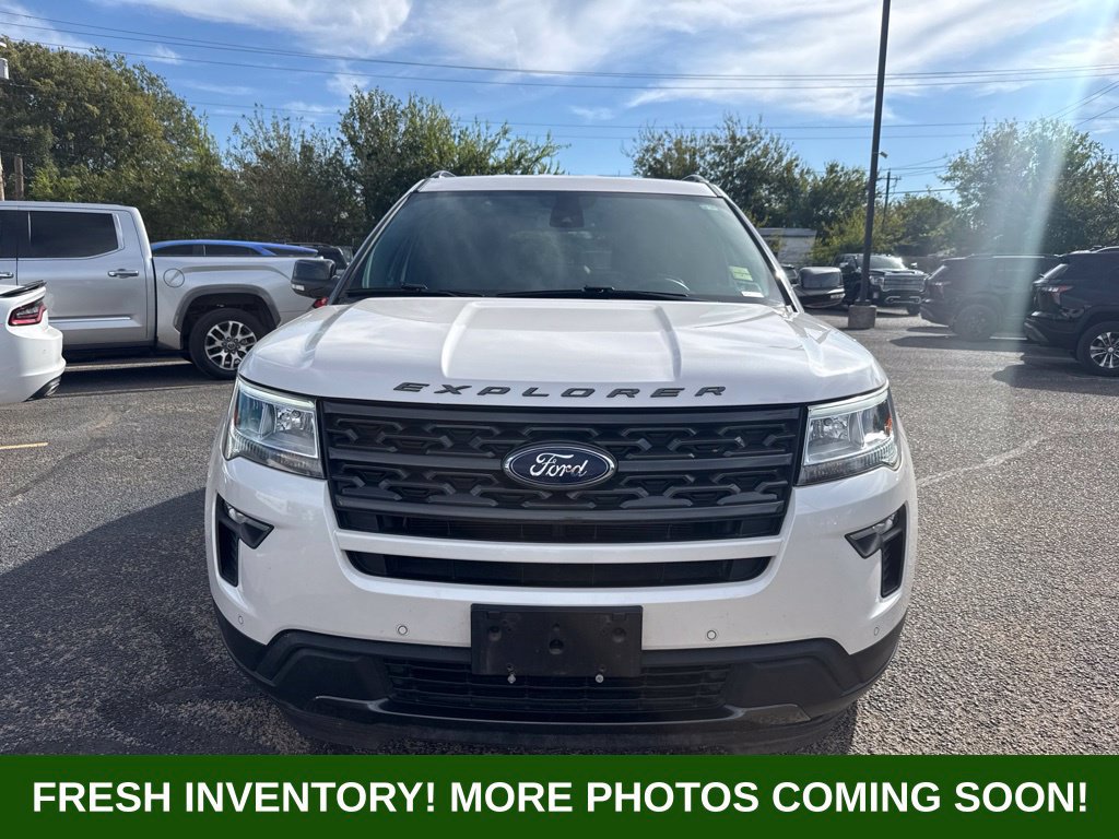 Used 2018 Ford Explorer XLT w/ Equipment Group 202A FWD image 7