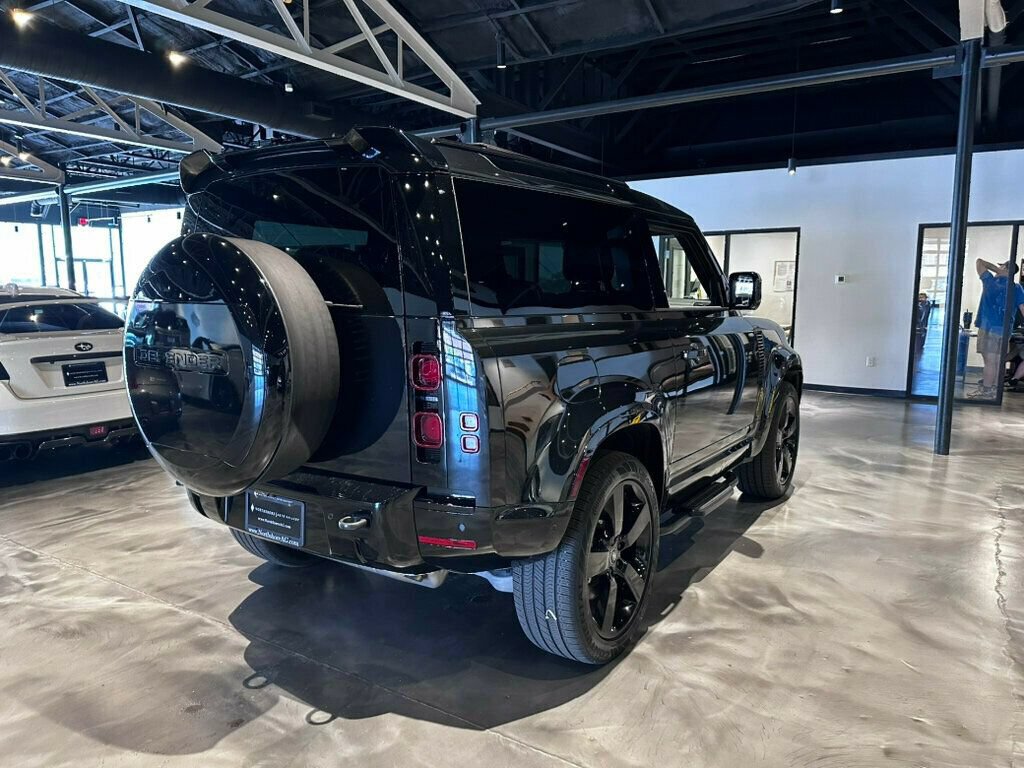 Used 2024 Land Rover Defender 90 X-Dynamic SE AWD/4WD image 5