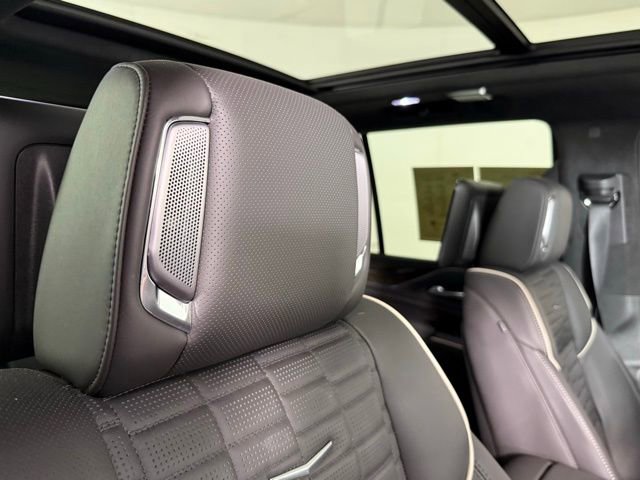 Certified 2024 Cadillac Escalade Sport Platinum w/ LPO, ONYX Package image 36