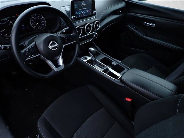 Used 2025 Nissan Sentra SV FWD image 9