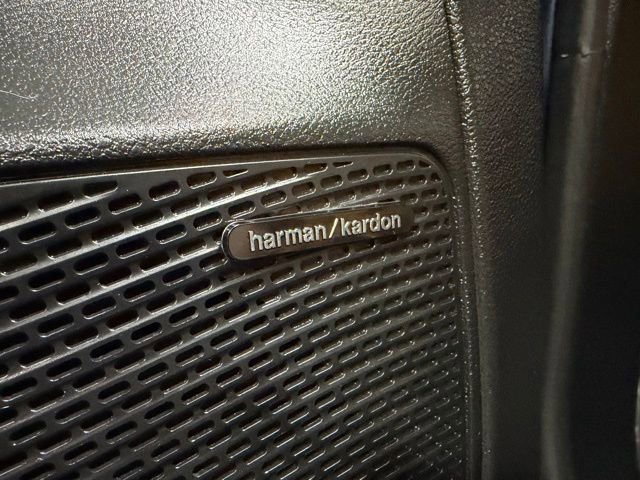 Used 2023 Chrysler Pacifica Pinnacle image 23