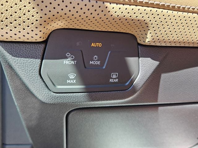 New 2026 Volkswagen Atlas Cross Sport SE image 26