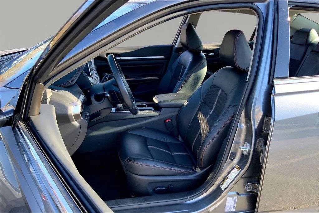 Used 2024 Nissan Altima 2.5 SR image 15