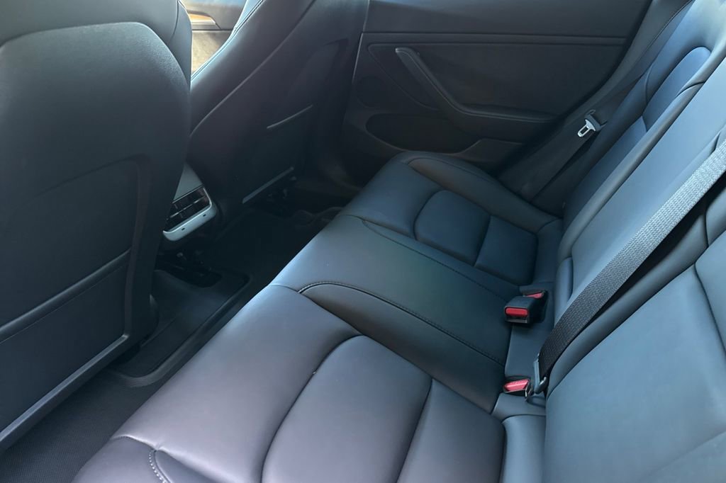 Used 2023 Tesla Model 3 Performance image 13