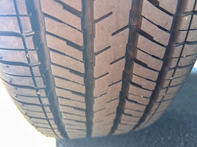 Used 2025 Subaru Crosstrek 2.0i Premium image 9