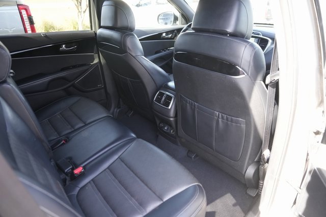Used 2017 Kia Sorento SX image 15