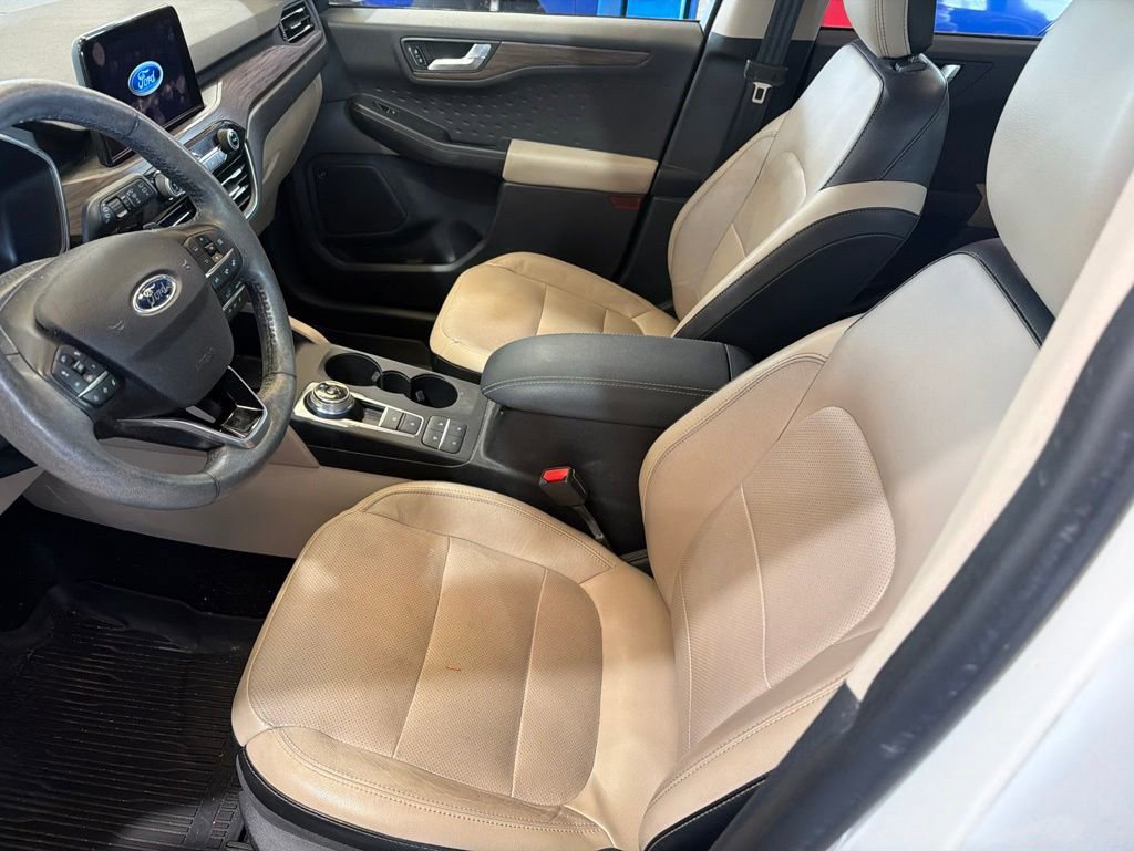 Used 2020 Ford Escape Titanium w/ Titanium Premium Package 2.0 AWD/4WD image 8