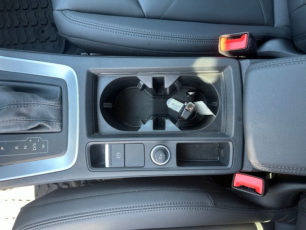 Certified 2025 Audi Q3 2.0T Premium w/ Convenience Package image 18