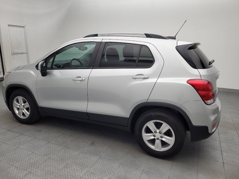 Used 2021 Chevrolet Trax LT FWD image 3