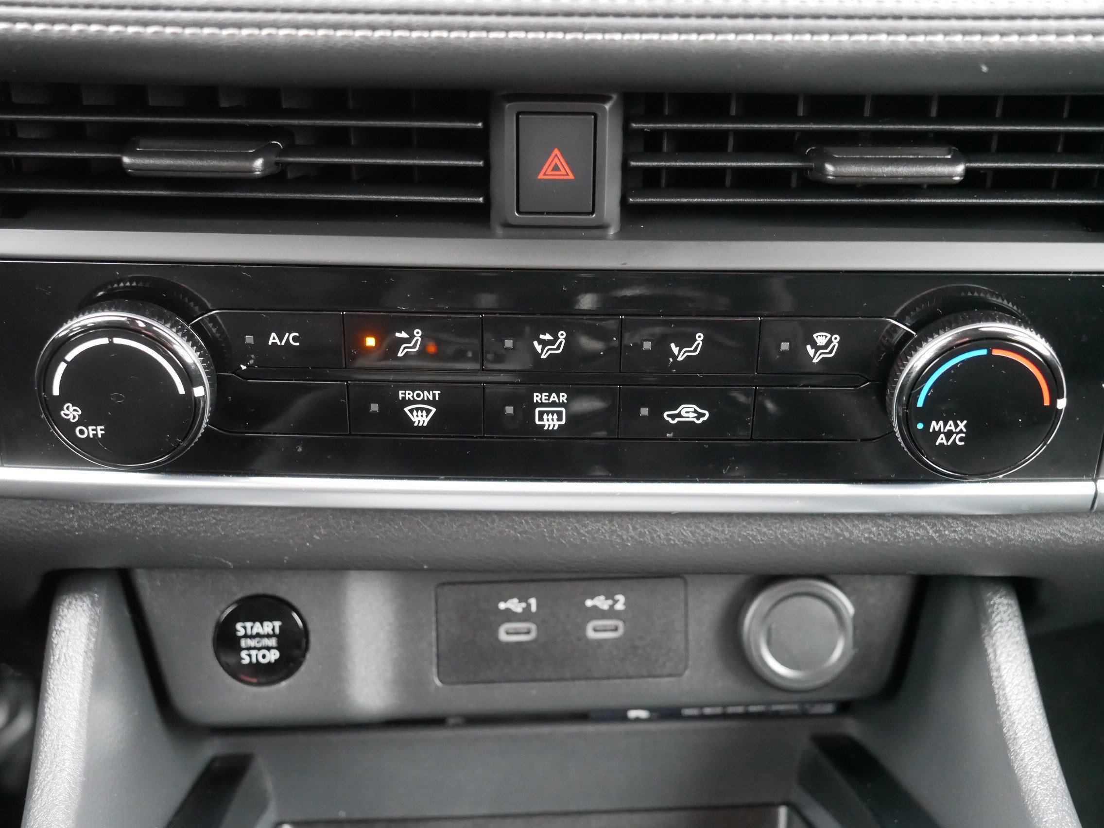 Used 2024 Nissan Rogue S image 23