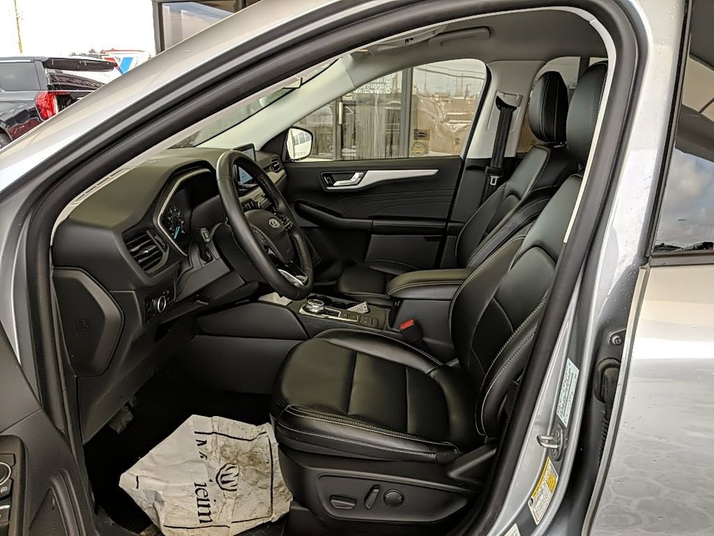 Used 2022 Ford Escape SEL image 12