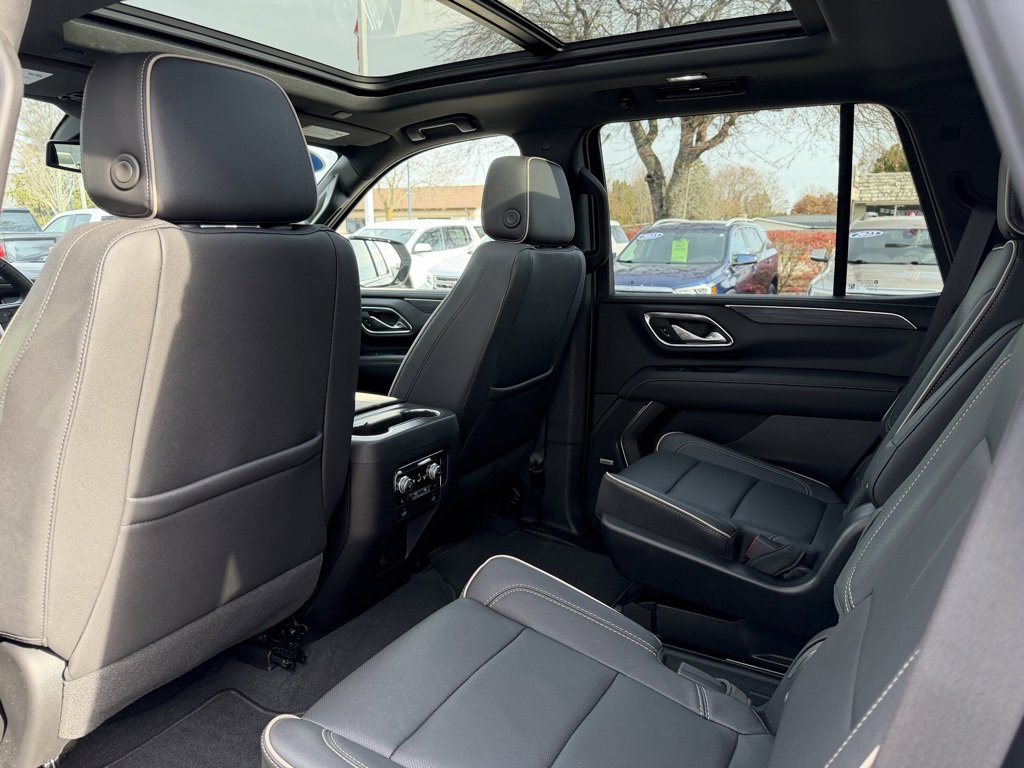 Certified 2023 GMC Yukon SLT w/ SLT Premium Package image 13